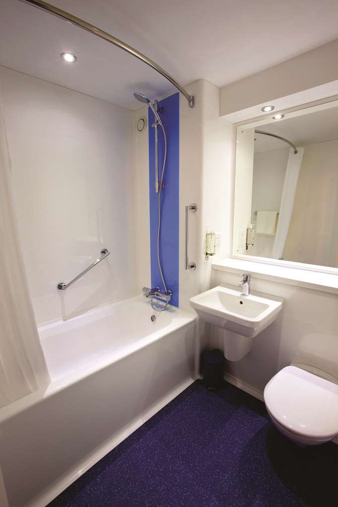 Travelodge Lutterworth Лестер Номер фото